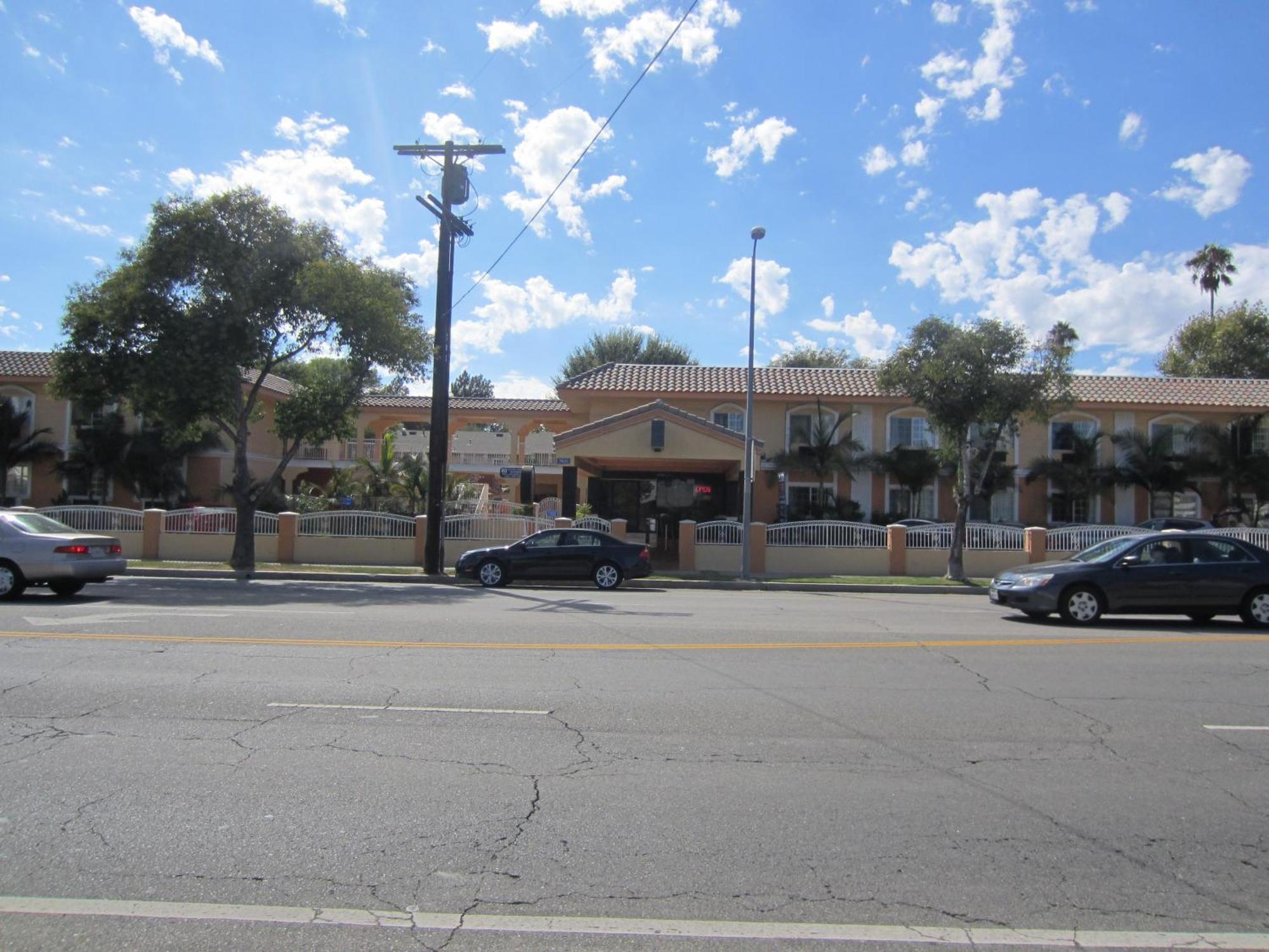 Starlight Canoga Park