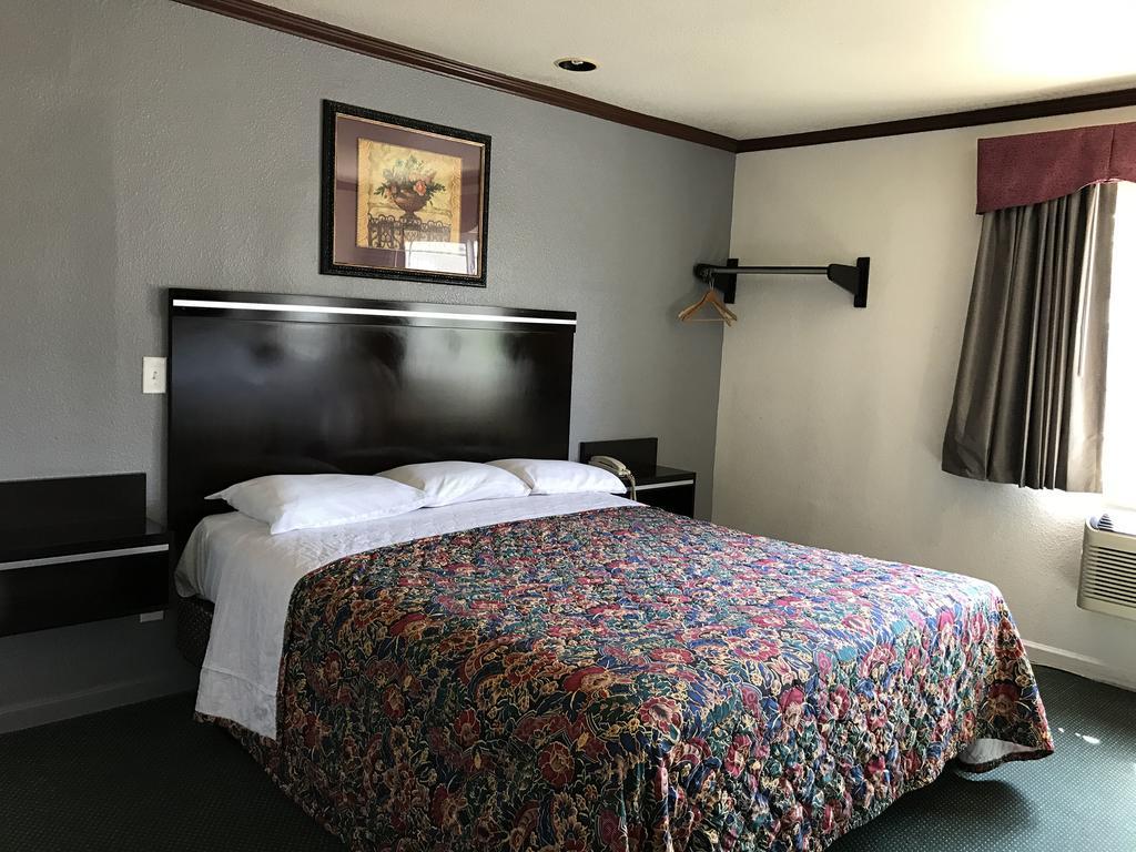 Motel Starlight Canoga Park 2*